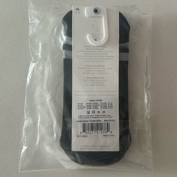 Tavi + The Bar Method Grip Socks with Silver Stripes - Picture 4 of 5